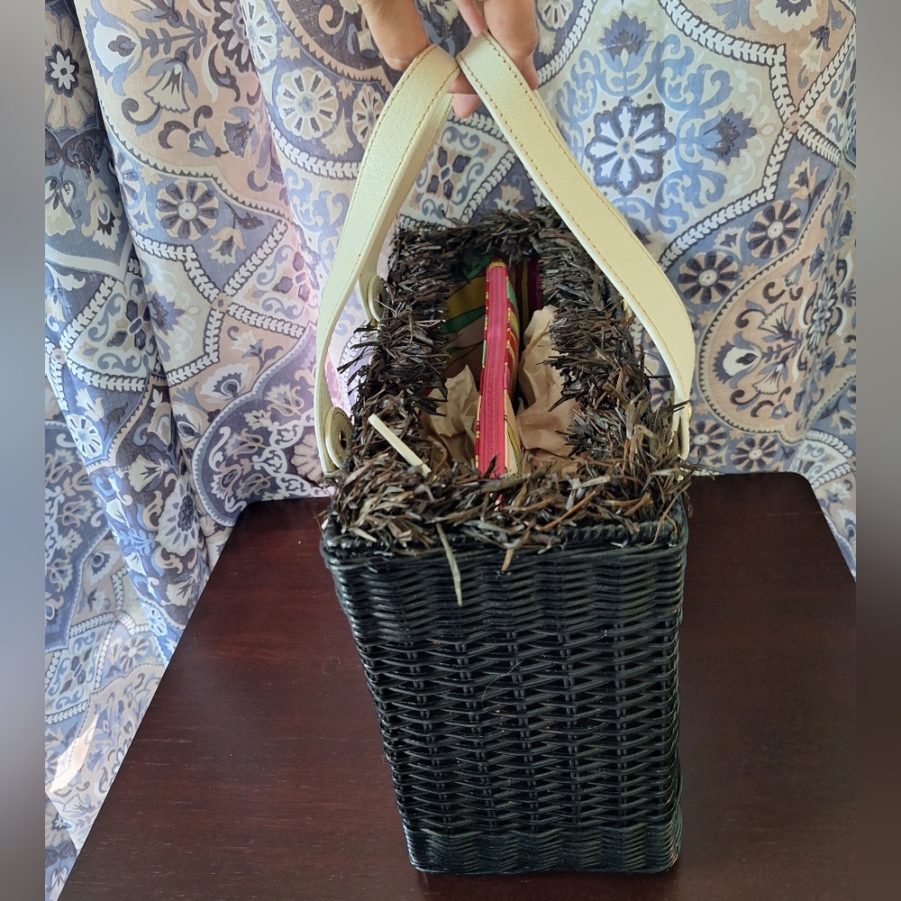 NWT Vintage Kate Spade Black and White Wicker Tote - Picture 7 of 13
